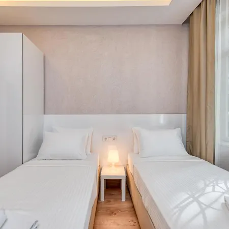 Port * 伊斯坦布尔